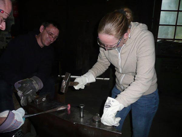 Trauring-Schmiedekurs Brautpaar 6 Bild 2