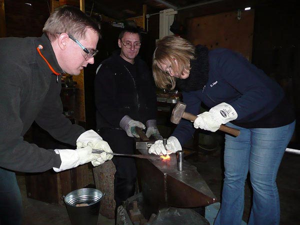 Trauring-Schmiedekurs Brautpaar 5 Bild 1