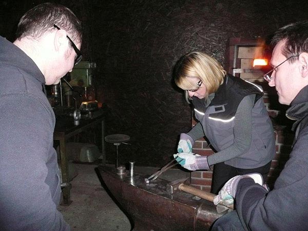 Trauring-Schmiedekurs Brautpaar 3 Bild 1